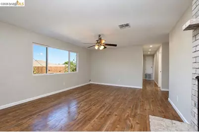 1002 Hillside Ter, Rio Vista, CA 94571 - Photo 7