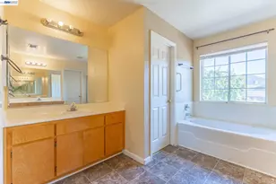1121 Prewett Ranch Dr, Antioch, CA 94531 - Photo 17