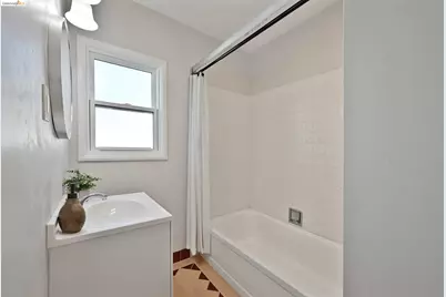 711 30th St, Richmond, CA 94804 - Photo 17