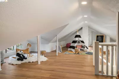 6487 Benvenue Ave, Oakland, CA 94618 - Photo 65