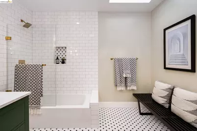 6487 Benvenue Ave, Oakland, CA 94618 - Photo 35