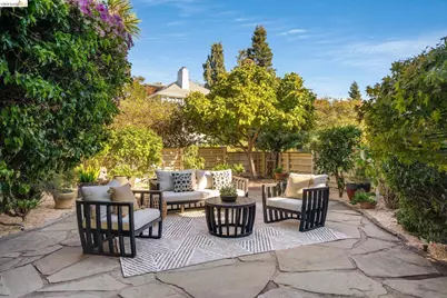 6487 Benvenue Ave, Oakland, CA 94618 - Photo 71