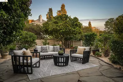 6487 Benvenue Ave, Oakland, CA 94618 - Photo 83