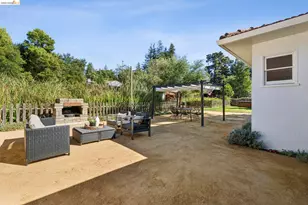11310 Golf Links Rd, Oakland, CA 94605 - Photo 45