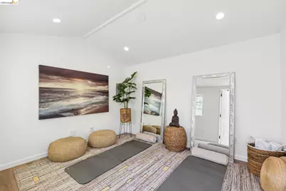 11310 Golf Links Rd, Oakland, CA 94605 - Photo 39