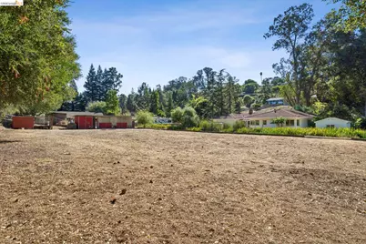 11310 Golf Links Rd, Oakland, CA 94605 - Photo 53