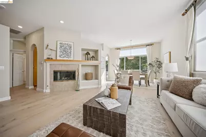 5503 Rainbow Cir, Santa Rosa, CA 95409 - Photo 9