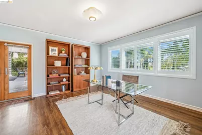 100 Pershing Dr, Oakland, CA 94611 - Photo 17