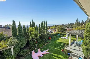 100 Pershing Dr, Oakland, CA 94611 - Photo 21