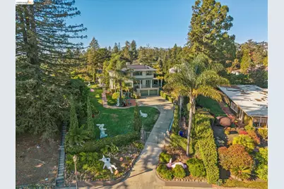 100 Pershing Dr, Oakland, CA 94611 - Photo 35