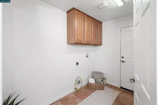 2060 Tsushima, Hercules, CA 94547 - Photo 25
