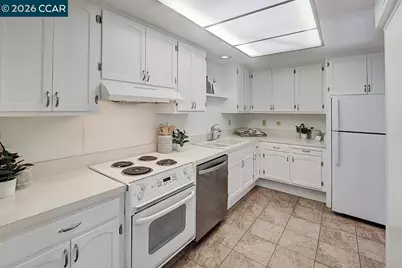 2400 Tice Creek Dr #3, Walnut Creek, CA 94595 - Photo 9