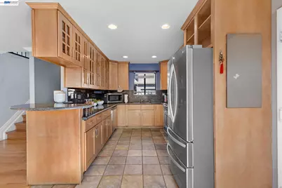 20061 Santa Maria Ave, Castro Valley, CA 94546 - Photo 17