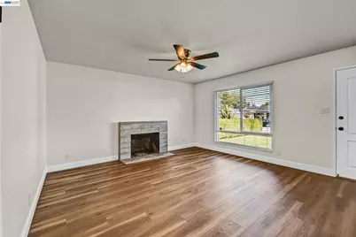 36089 Sandalwood St, Newark, CA 94560 - Photo 5