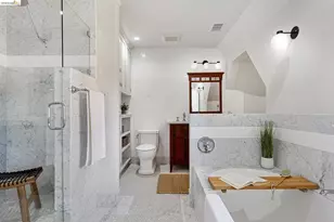 6526 Longwalk Dr, Oakland, CA 94611 - Photo 43