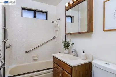 3980 Mission Way, San Leandro, CA 94578 - Photo 17