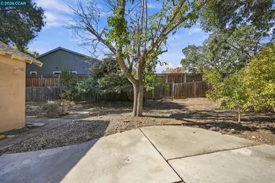 1723 Encanto Court, Walnut Creek, CA 94597 - Photo 21