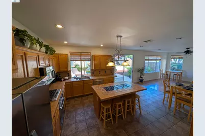 25768 Silver Canyon Ct, Castro Valley, CA 94552 - Photo 13
