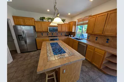 25768 Silver Canyon Ct, Castro Valley, CA 94552 - Photo 11