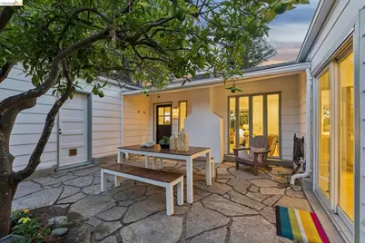 5970 Rincon Dr, Oakland, CA 94611 - Photo 45