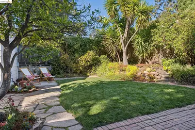 5970 Rincon Dr, Oakland, CA 94611 - Photo 35