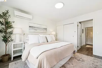 288 Whitmore #402B, Oakland, CA 94611 - Photo 17