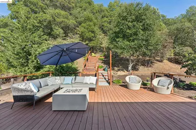 2562 Charleston St, Oakland, CA 94602 - Photo 83