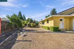 3840 Hitchcock Rd, Concord, CA 94518 - Photo 33