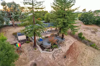 26700 Fairview Ave, Hayward, CA 94542 - Photo 97