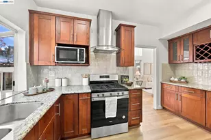 32409 Seaside Dr, Union City, CA 94587 - Photo 9