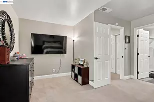 21175 Birch St, Hayward, CA 94541 - Photo 17