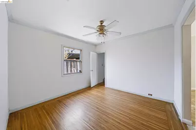 6440 Sunnymere, Oakland, CA 94605 - Photo 17
