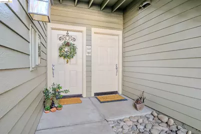 159 Lakeshore Ct, Richmond, CA 94804 - Photo 3