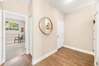159 Lakeshore Ct, Richmond, CA 94804 - Photo 13