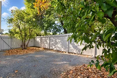 16 Dunes Ct, Antioch, CA 94509 - Photo 23
