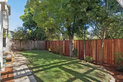 1908 Melvin Rd, Oakland, CA 94602 - Photo 35