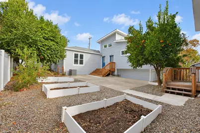 115 Roslyn Dr, Concord, CA 94518 - Photo 25