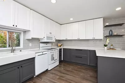 115 Roslyn Dr, Concord, CA 94518 - Photo 11