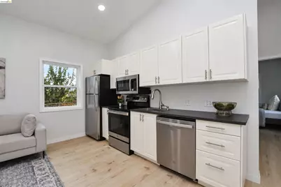 115 Roslyn Dr, Concord, CA 94518 - Photo 29