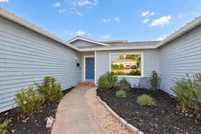 115 Roslyn Dr, Concord, CA 94518 - Photo 3