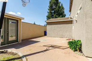 4600 Via Terreno, Modesto, CA 95357 - Photo 17