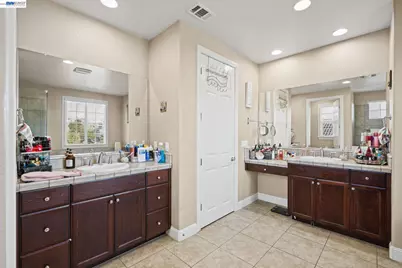 9701 Sara Ann Ct, Dublin, CA 94568 - Photo 19