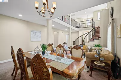 9701 Sara Ann Ct, Dublin, CA 94568 - Photo 5
