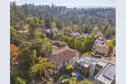 7023 Broadway Ter, Oakland, CA 94611 - Photo 5