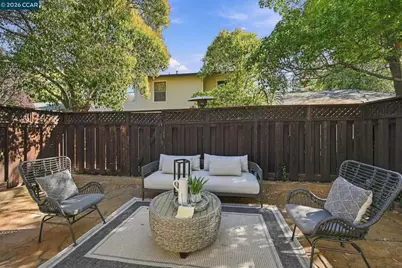 454 Holiday Hills Dr, Martinez, CA 94553 - Photo 21