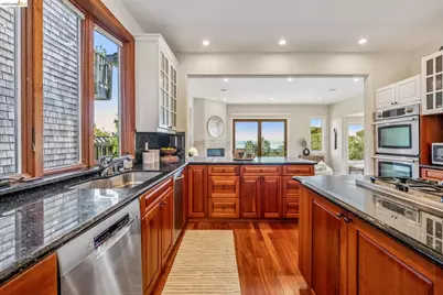 1109 Sterling Ave, Berkeley, CA 94708 - Photo 39