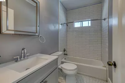 5918 Genoa St, Oakland, CA 94608 - Photo 5