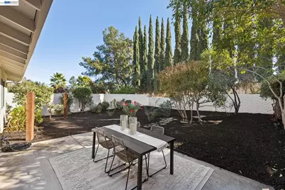 402 Vineyard Pl, Pleasanton, CA 94566 - Photo 19