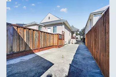 3035 Logan St, Oakland, CA 94601 - Photo 23