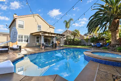 2454 Pacific Grove Ct, Discovery Bay, CA 94505 - Photo 37